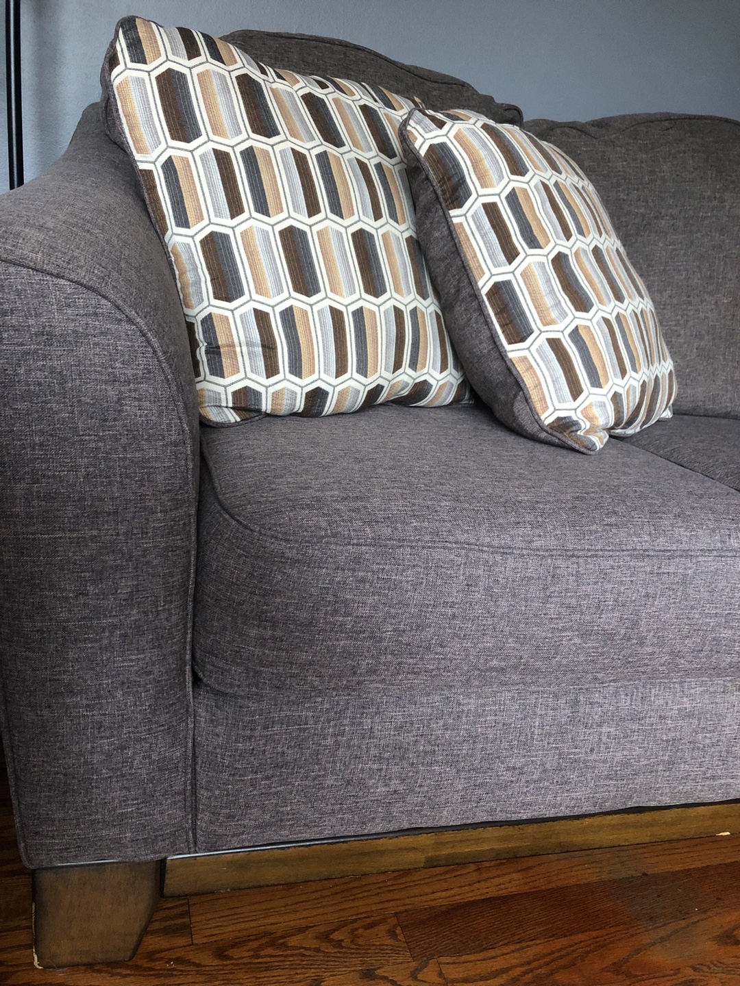 Comfortable Gray Sofa - photo 3