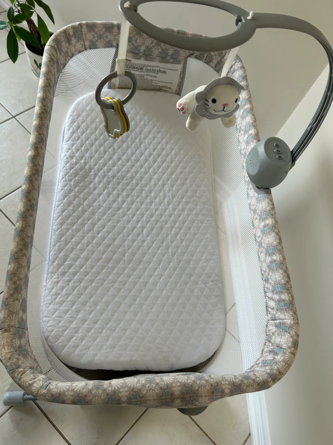 Bassinet co sleeper image indicator(3)