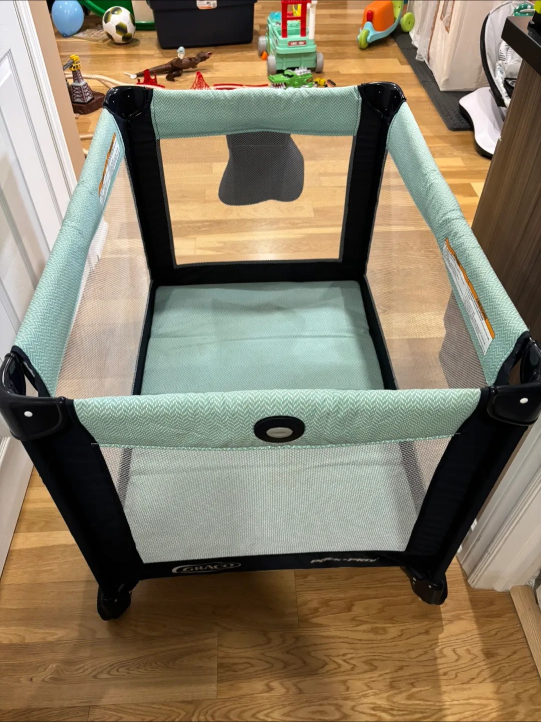 Graco Pack 'n Play Playard thumbnail