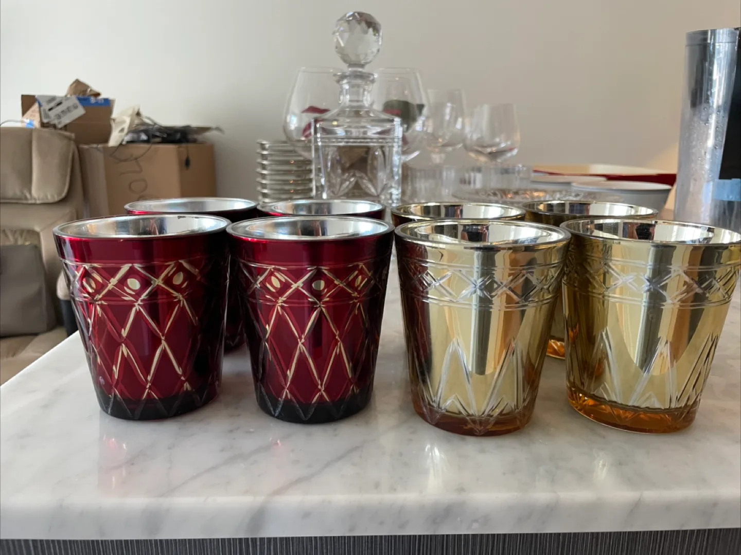 Set of 8 Decorative Drinking Glasses thumbnail