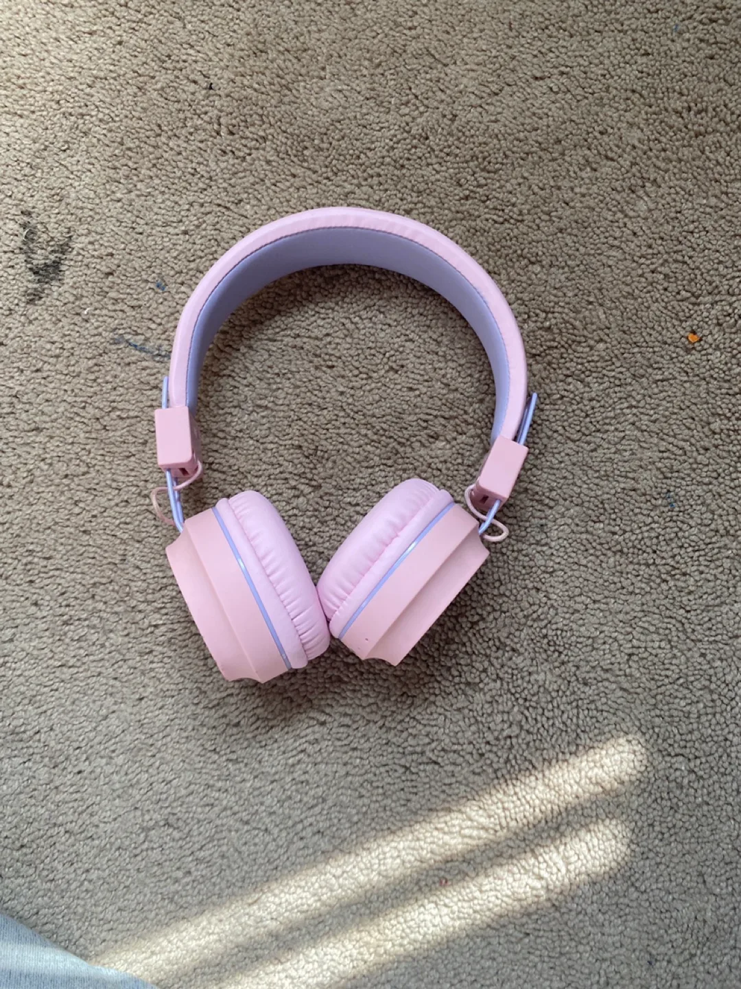 Pink Headphones thumbnail