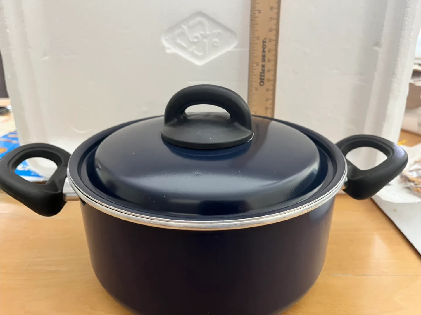 🥕 Blue Stock Pot with Lid thumbnail