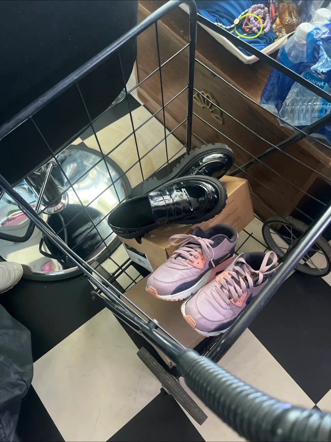 Garage sale!!! thumbnail