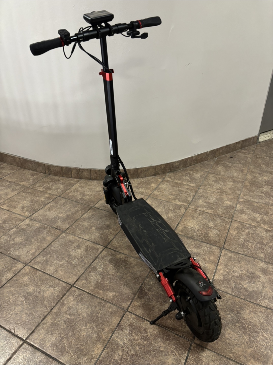 Practically New Electric Scooter - Great Condition! - photo 4