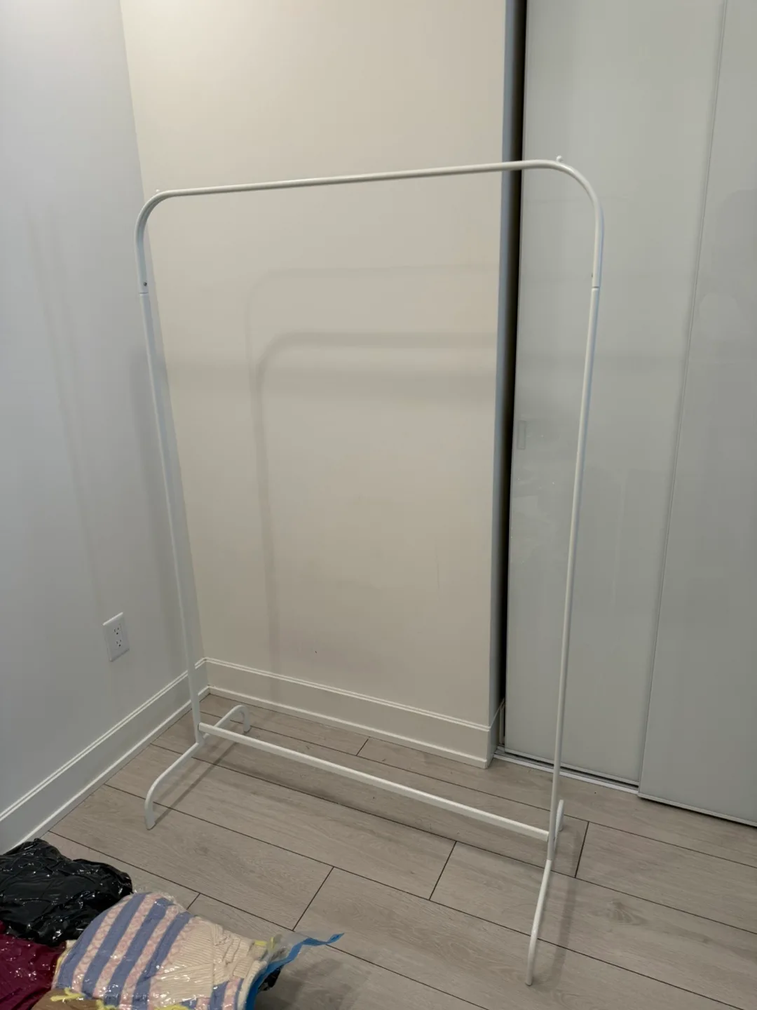 White Metal Clothes Rack thumbnail
