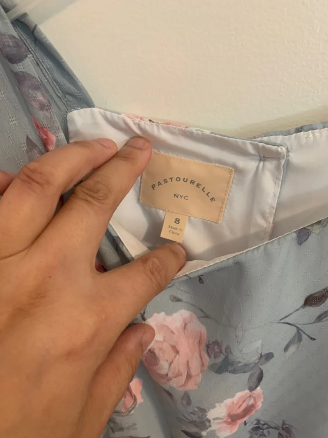 Girl’s Dresses image indicator(2)