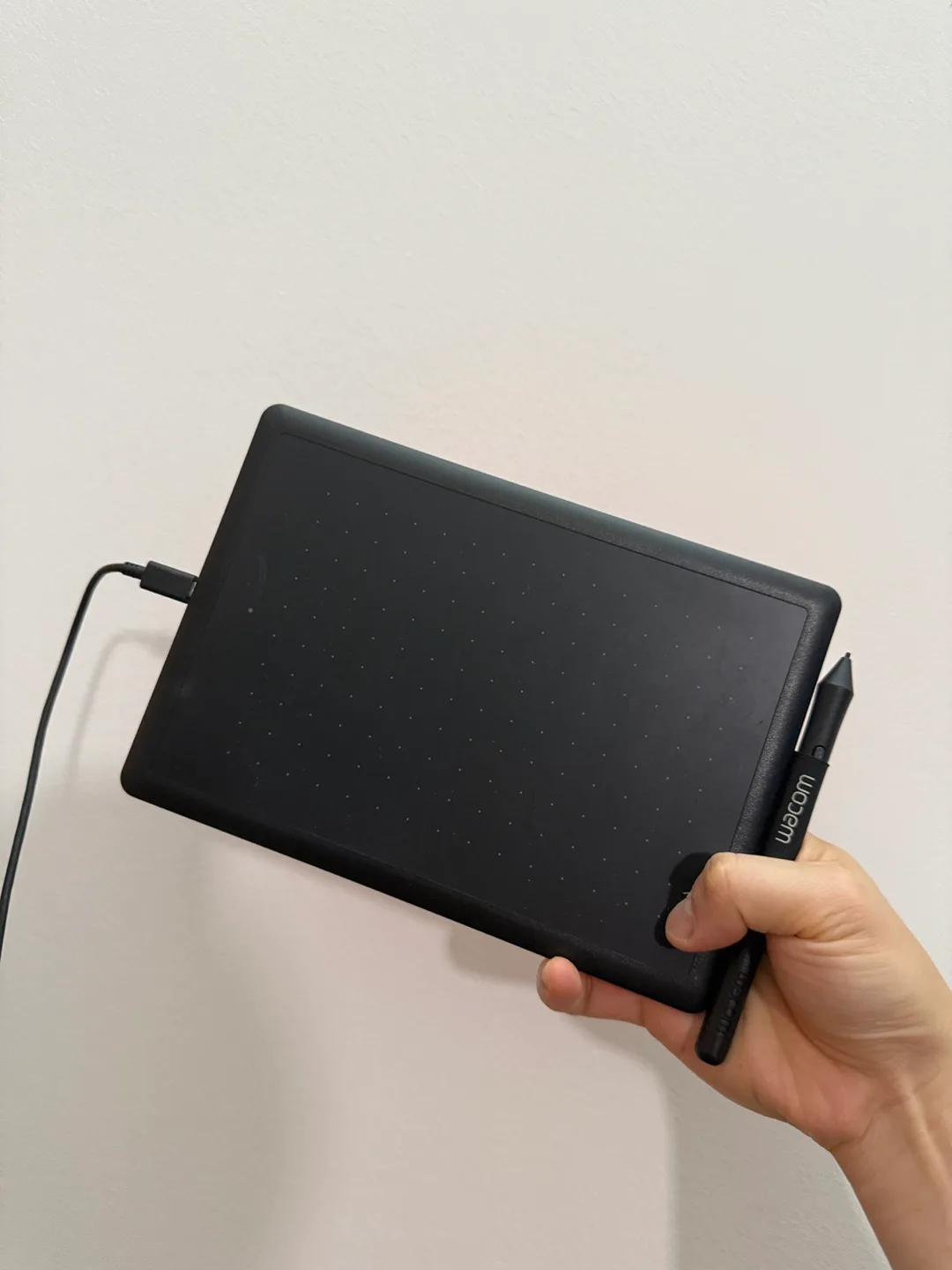 Wacom One & Intuos Pen Tablet image indicator(2)