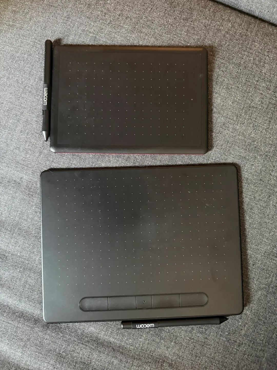 Wacom One & Intuos Pen Tablet thumbnail