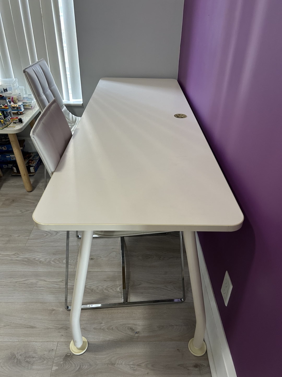 White Desk with Cable Management and two white chairs - photo 2