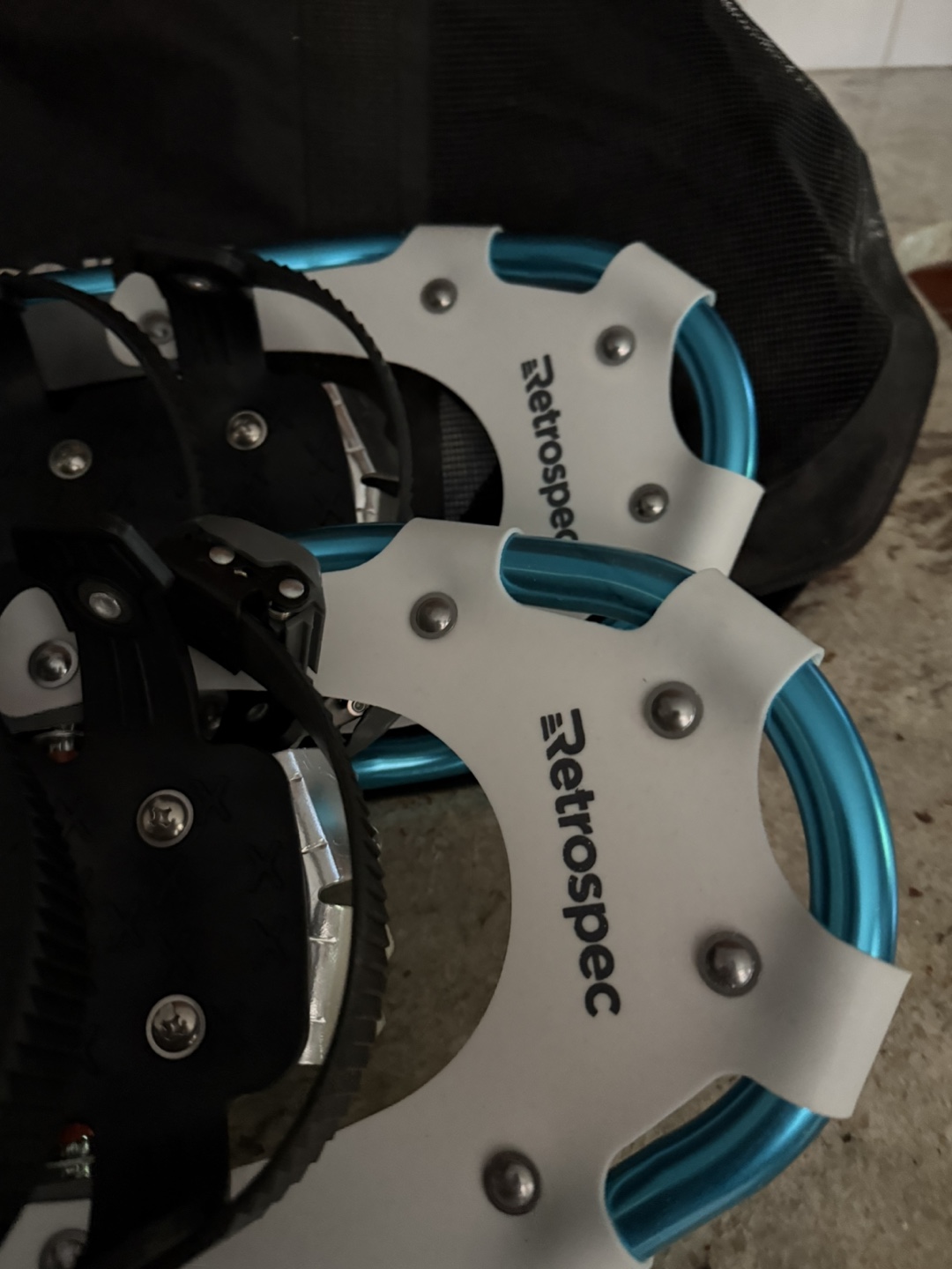 Two pairs of retrospective snowshoes!! - photo 2
