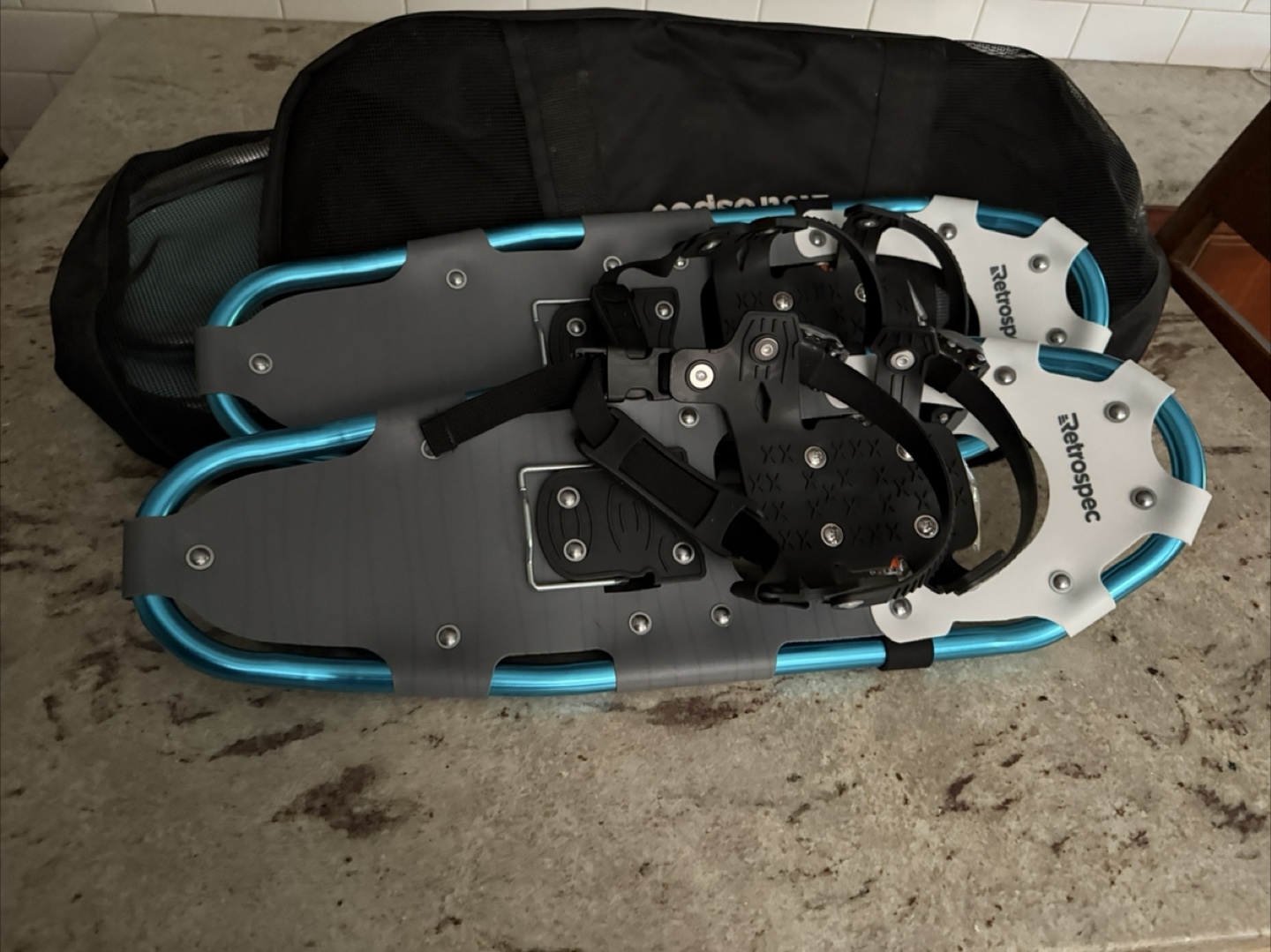 Two pairs of retrospective snowshoes!! - photo 3