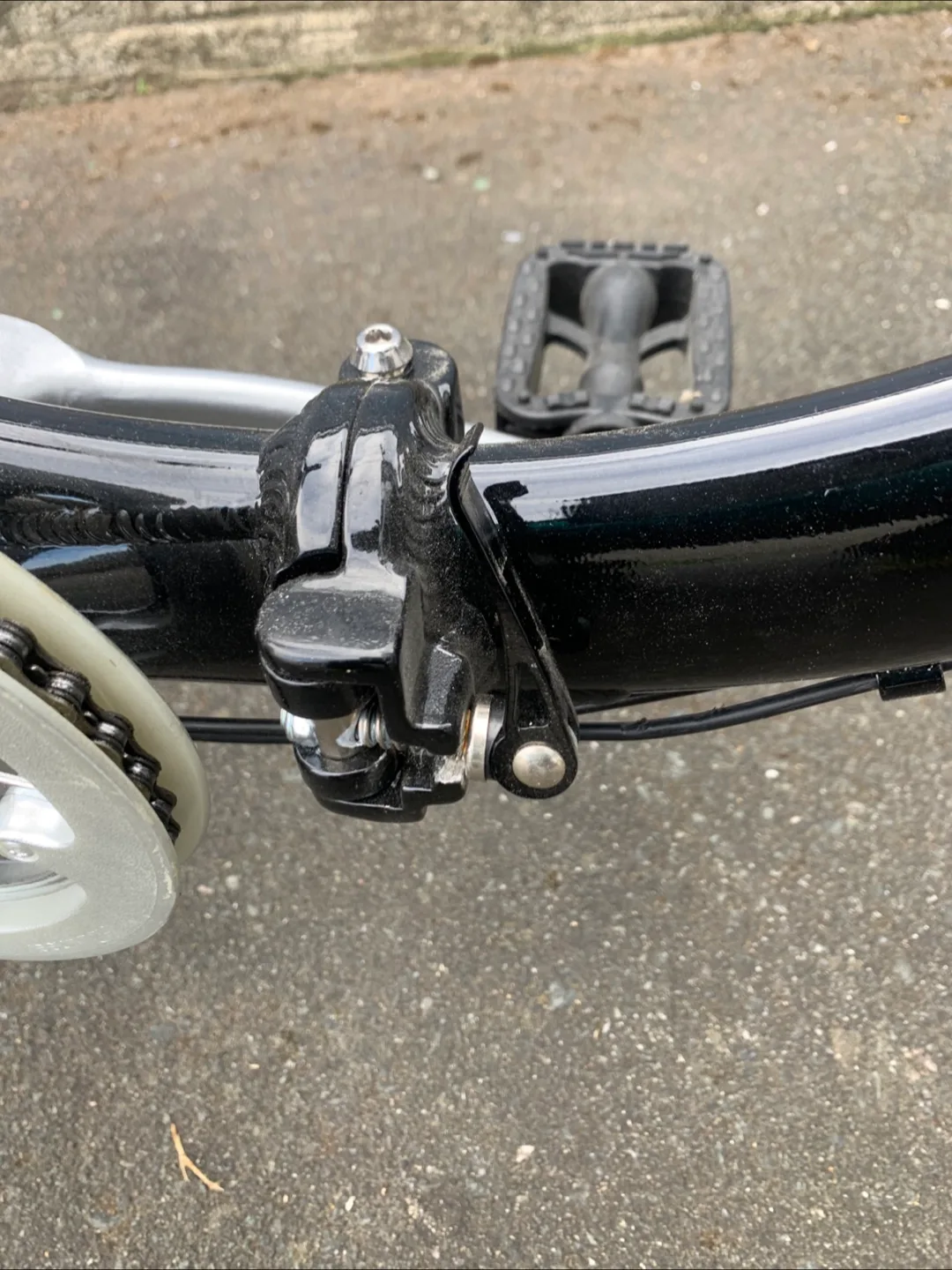 Schwinn Hinge Folding Bike - 7 Speed image indicator(5)