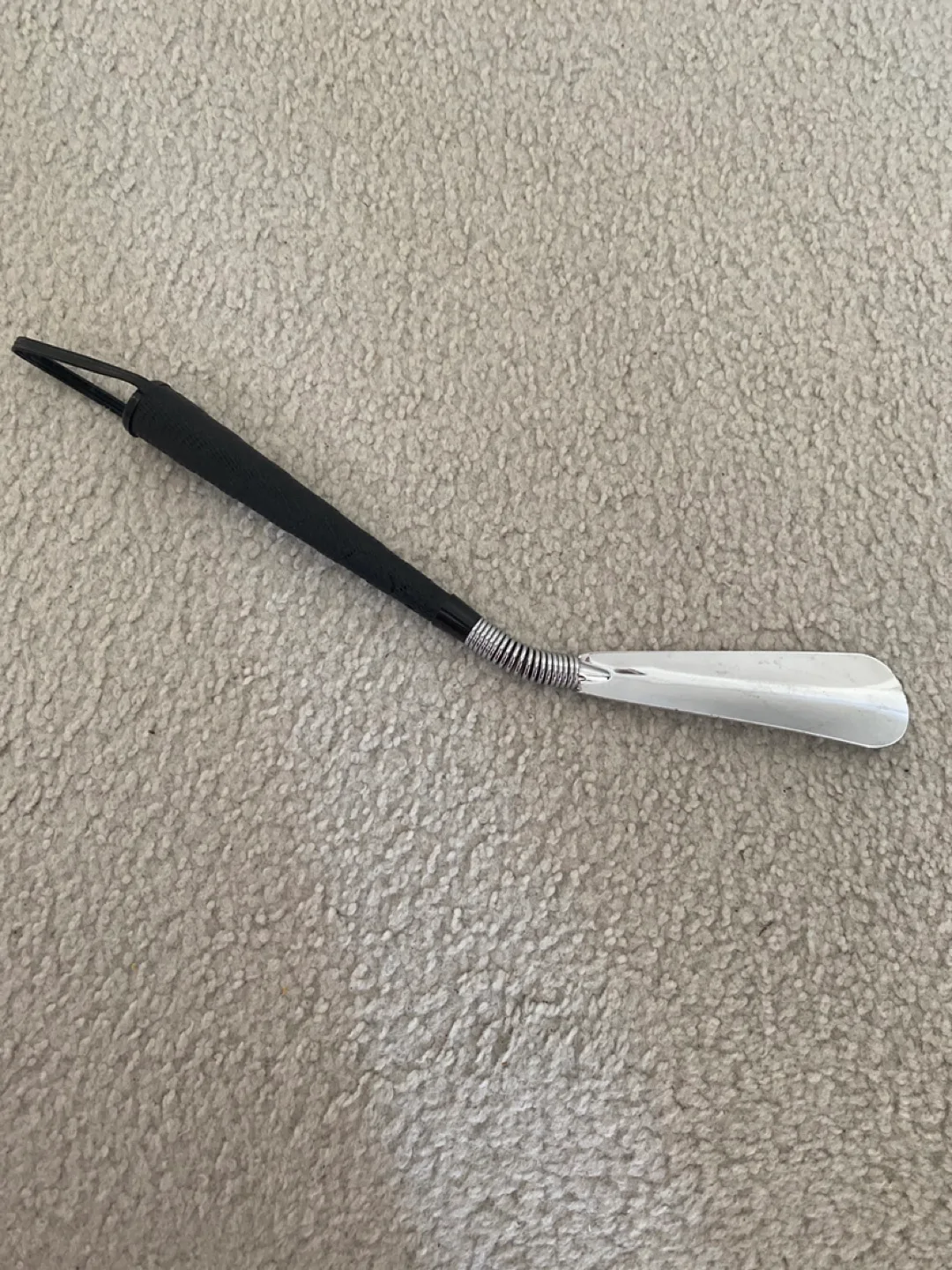 Shoe Horn 🇨🇦 thumbnail