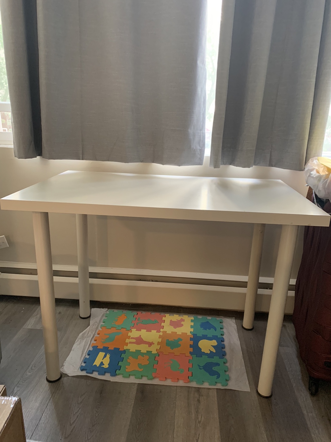 LINNMON White Table