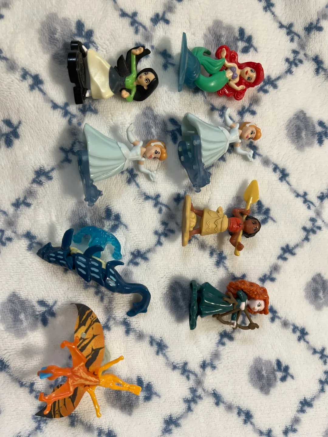 Disney Princess Figurine Lot from kinder eggs. 5/All thumbnail