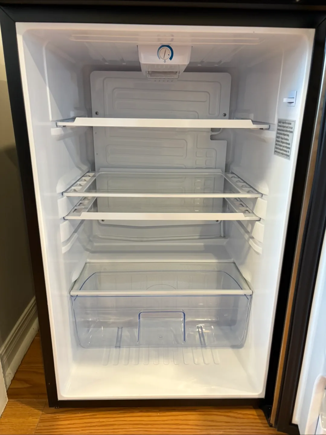 🧊Danby Designer 4.3 cu ft Mini Fridge – Great Condition! image indicator(5)