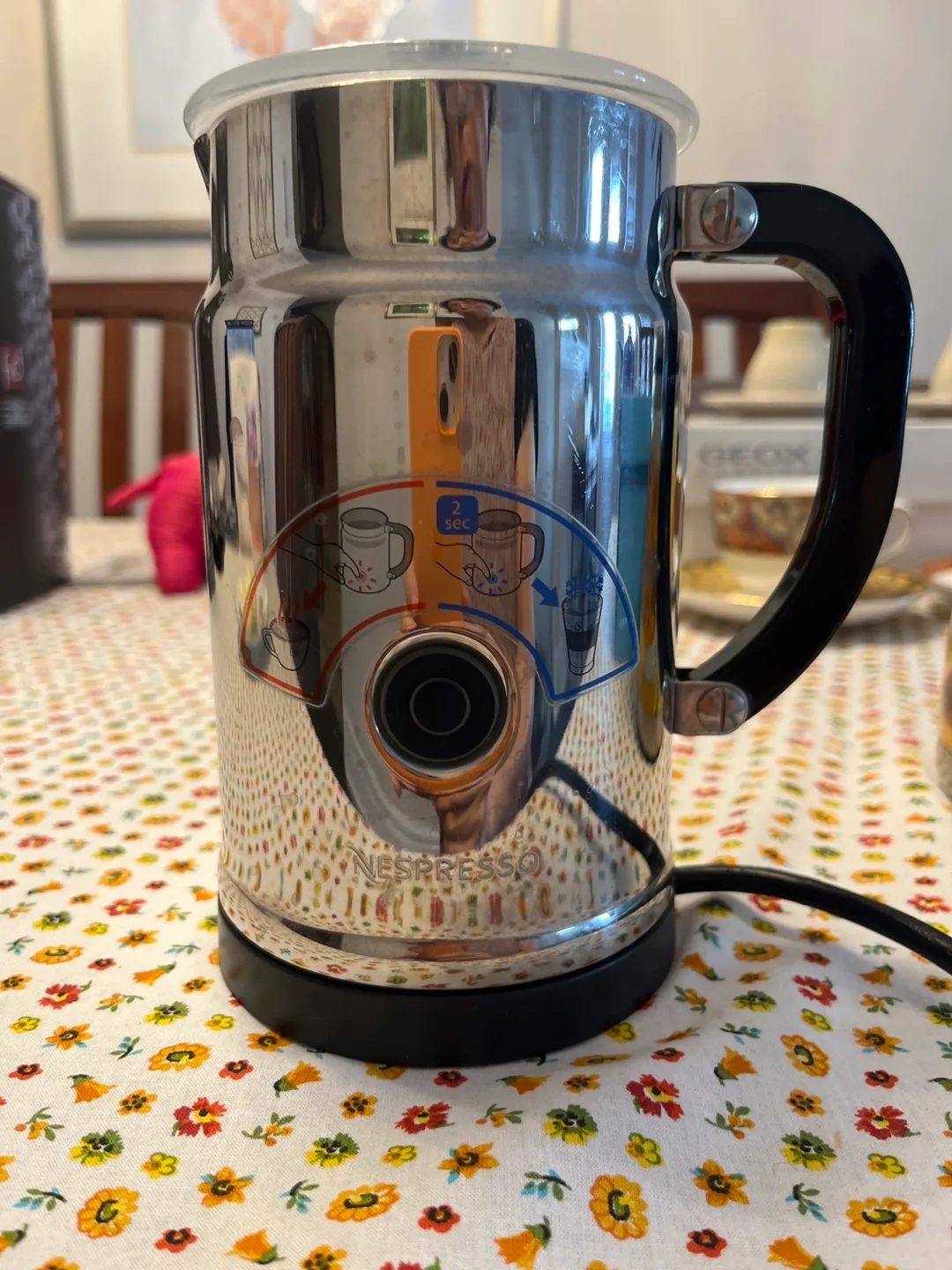 Nespresso Aeroccino Milk Frother thumbnail