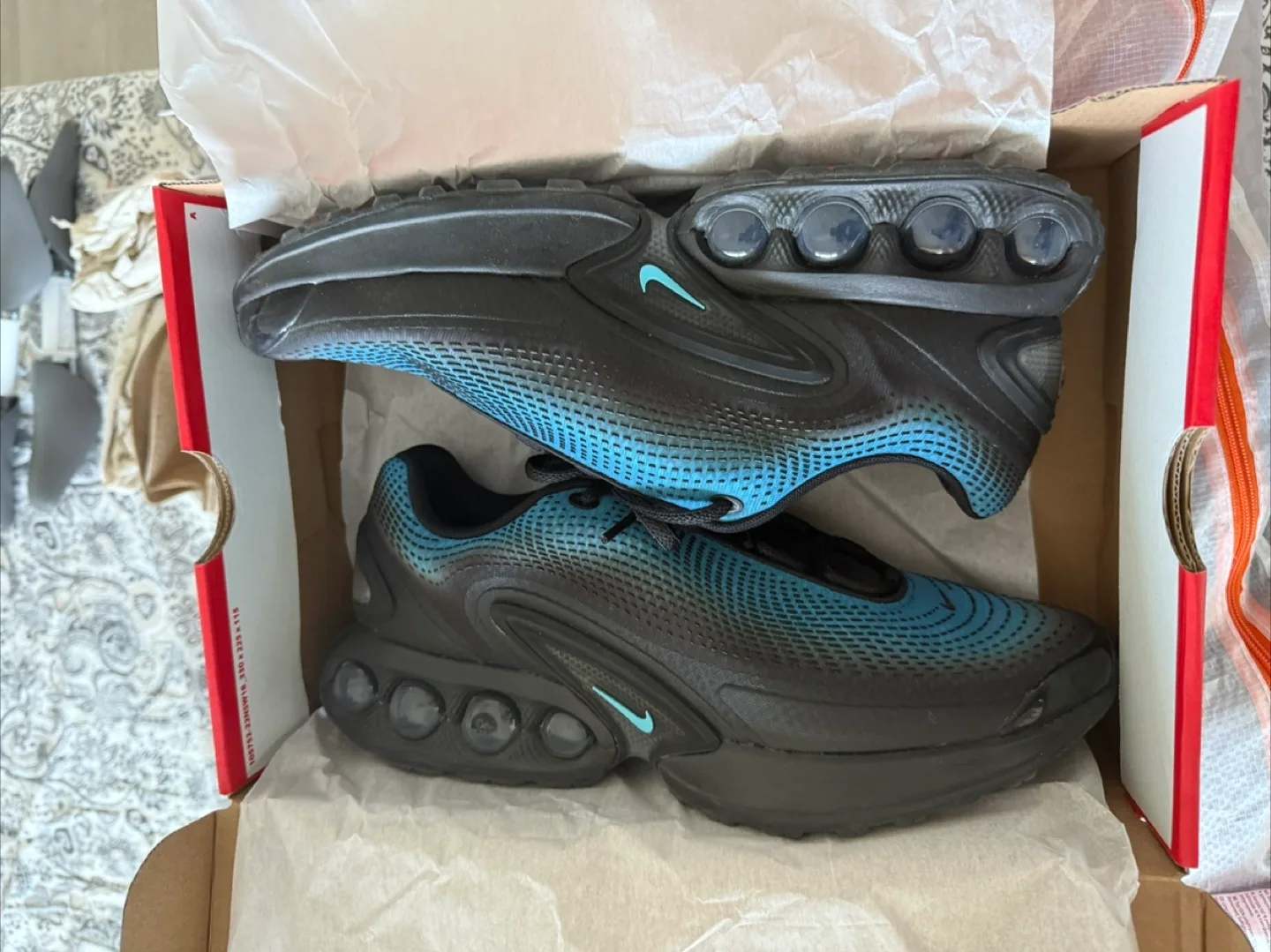Nike Air Max DN Tw Black/Blue, US 10.5 thumbnail