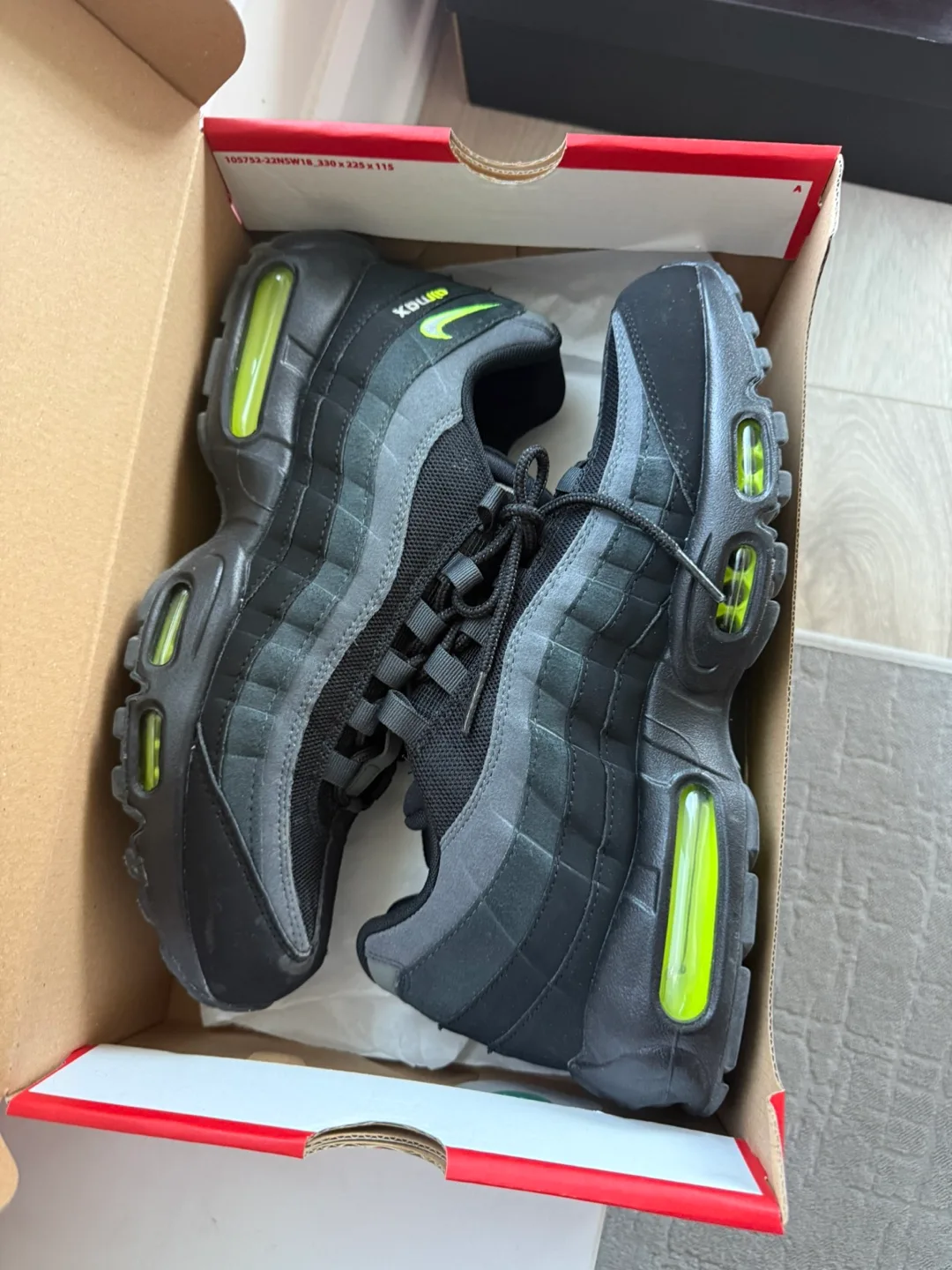 Nike Air Max 95 Black/Grey Size 10.5 thumbnail