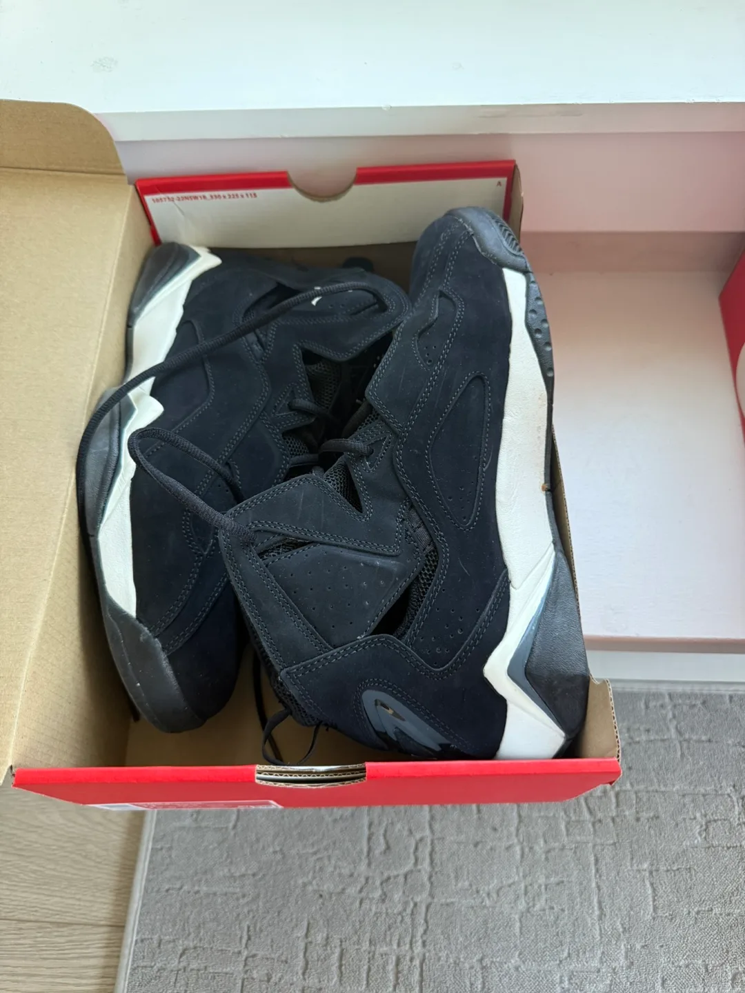 Jordan Basketball Shoes - US 10.5 thumbnail