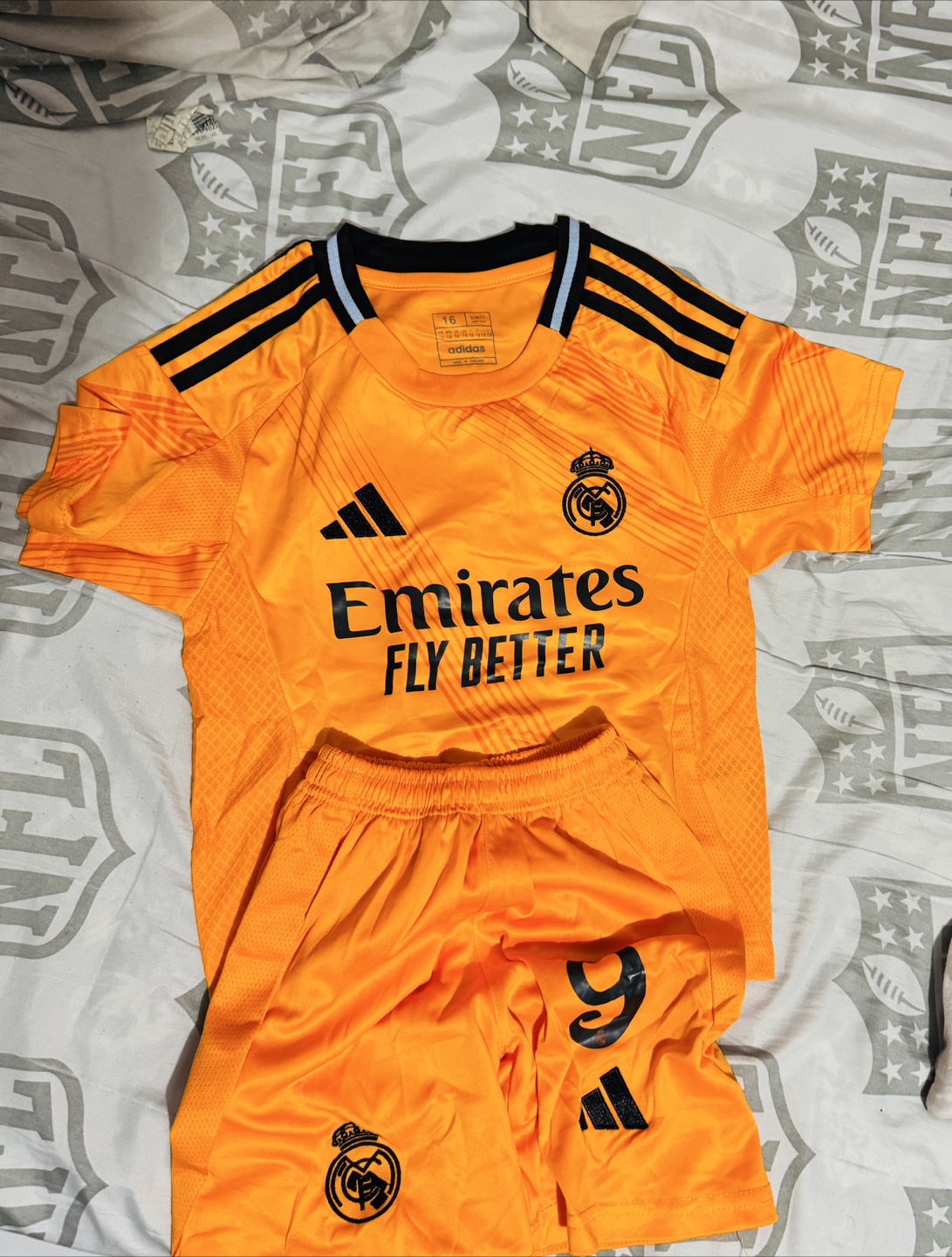 Kids' Football Jersey & Shorts Set - messi - ronaldo - photo 4