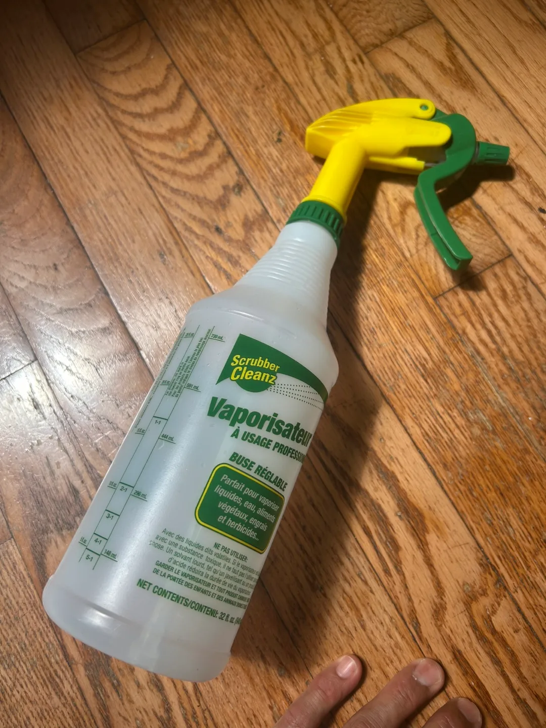 Scrubber Cleanz Professional Spray Bottle thumbnail