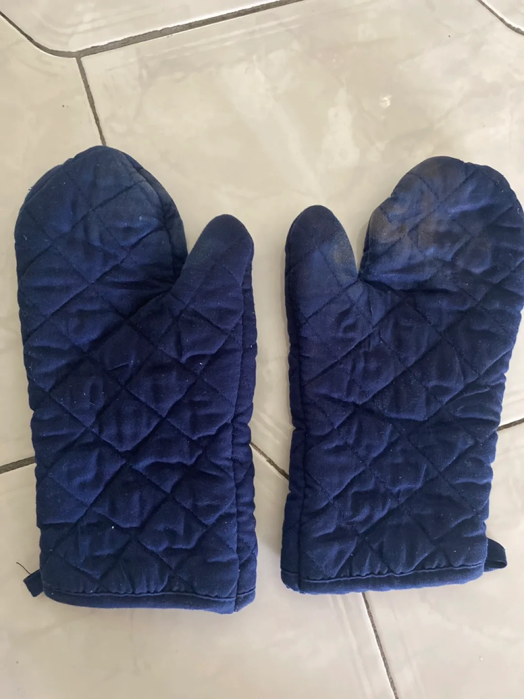 Navy Blue Oven Mitts 🇨🇦 (Pair) thumbnail
