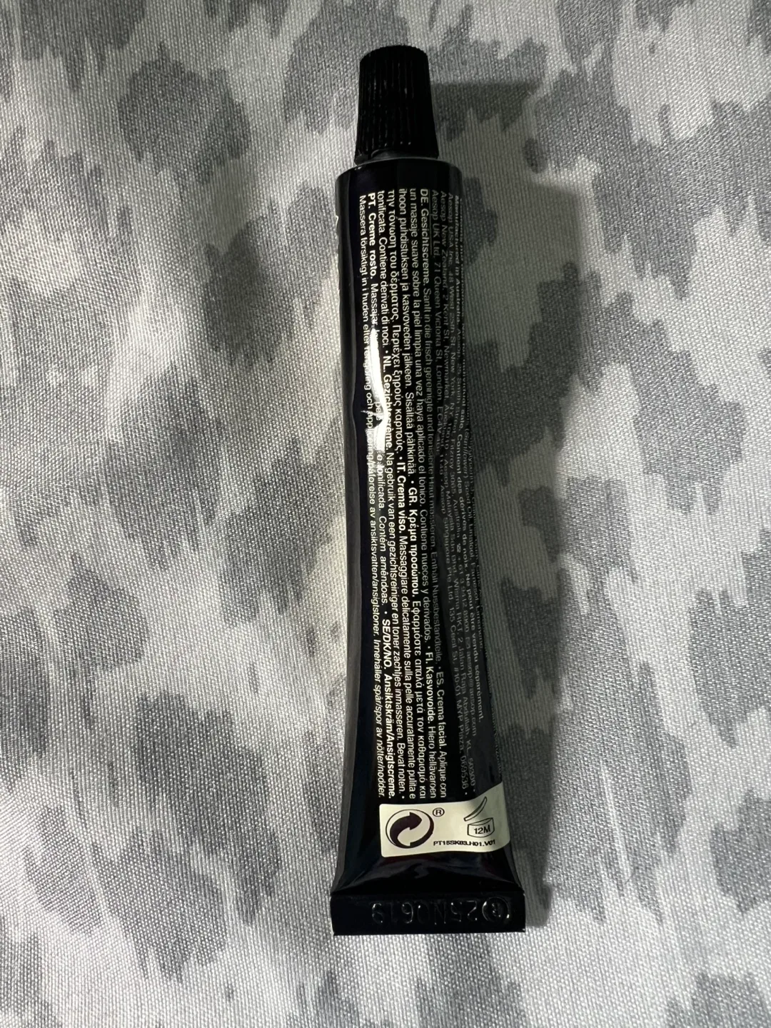 Aesop In Two Minds Facial Hydrator image indicator(2)