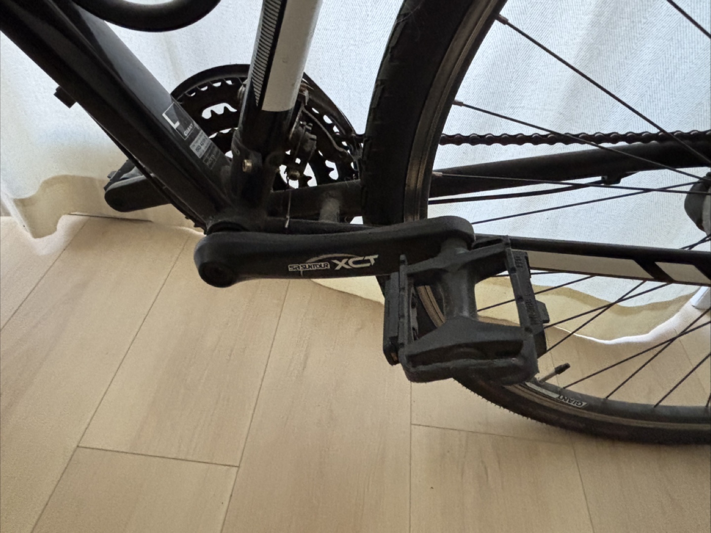 Giant Roam Hybrid Bike - Black - photo 5