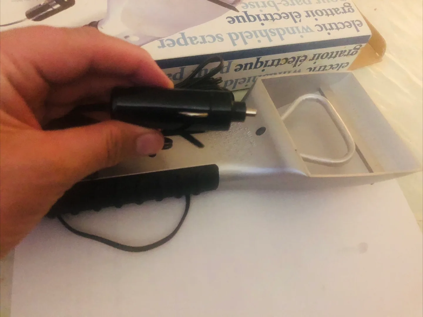 🇨🇦 Electric Windshield Scraper image indicator(5)