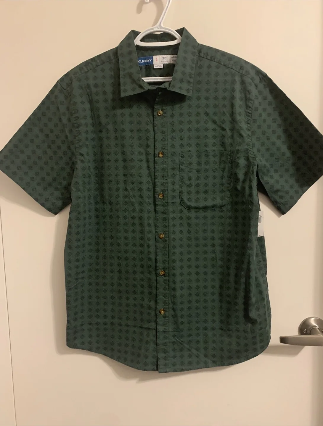 Men’s Patterned Button-Down Shirt thumbnail
