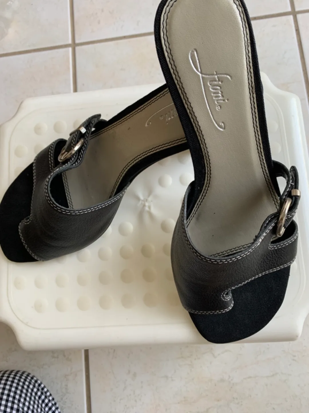 Fioni Black Heeled Sandals - Size 6.5 thumbnail