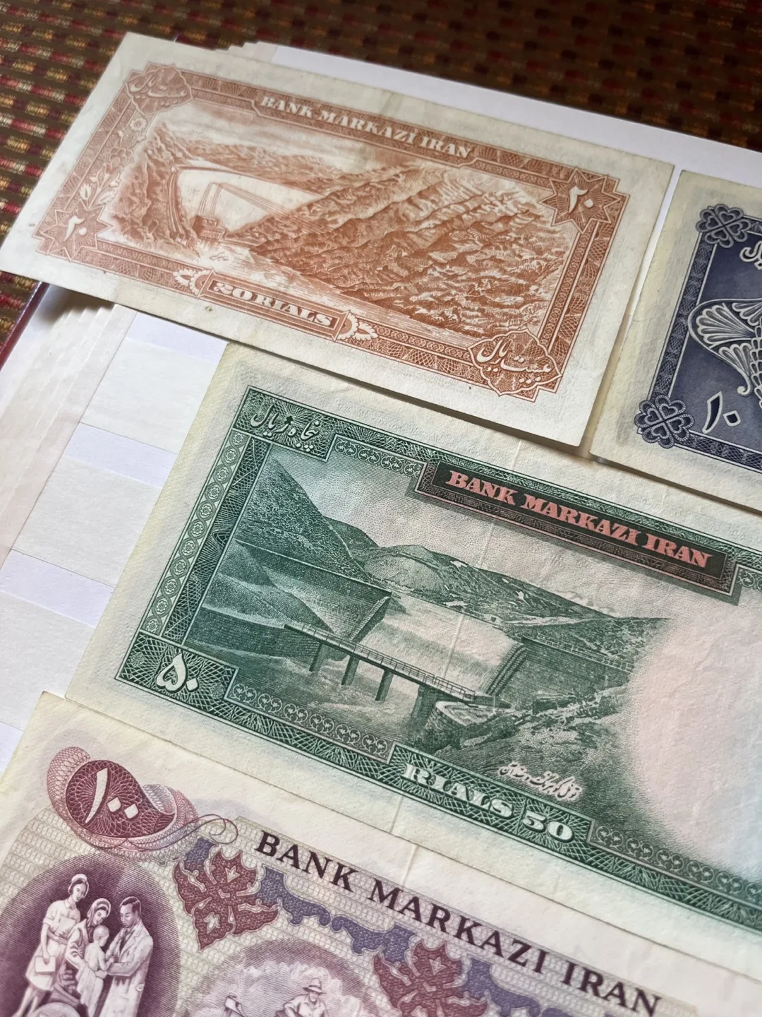 Shah of Iran Mohammad Reza Pahlavi Bills Collection- $130 image indicator(8)