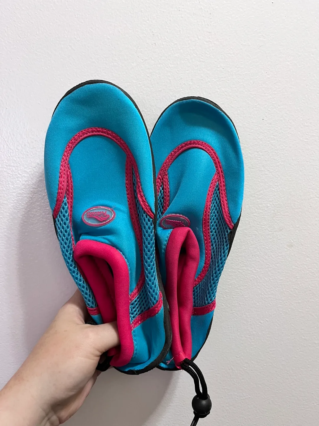 Women’s Water Shoes - Size 6 thumbnail