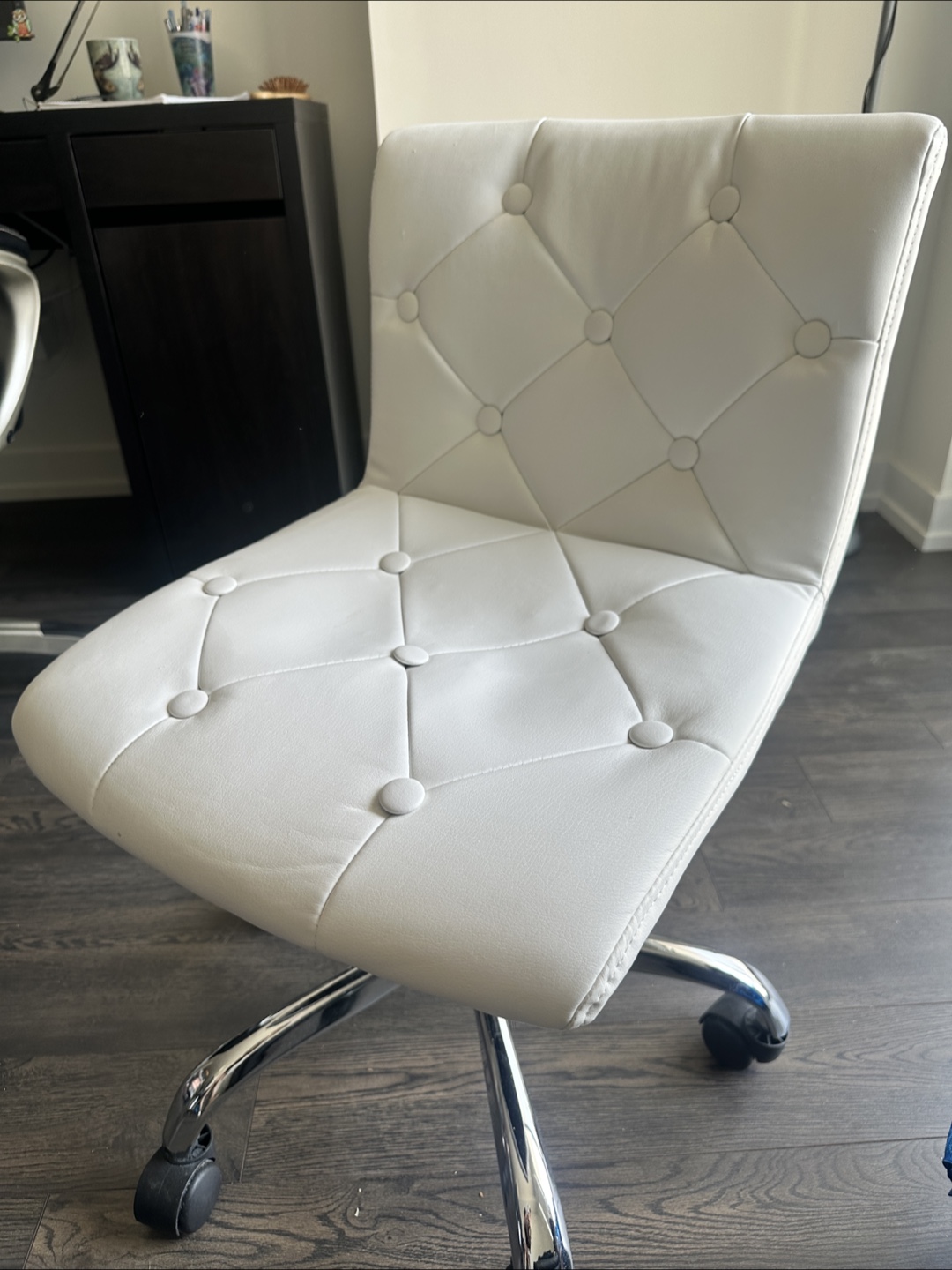 White Tufted Office Chair - photo 2