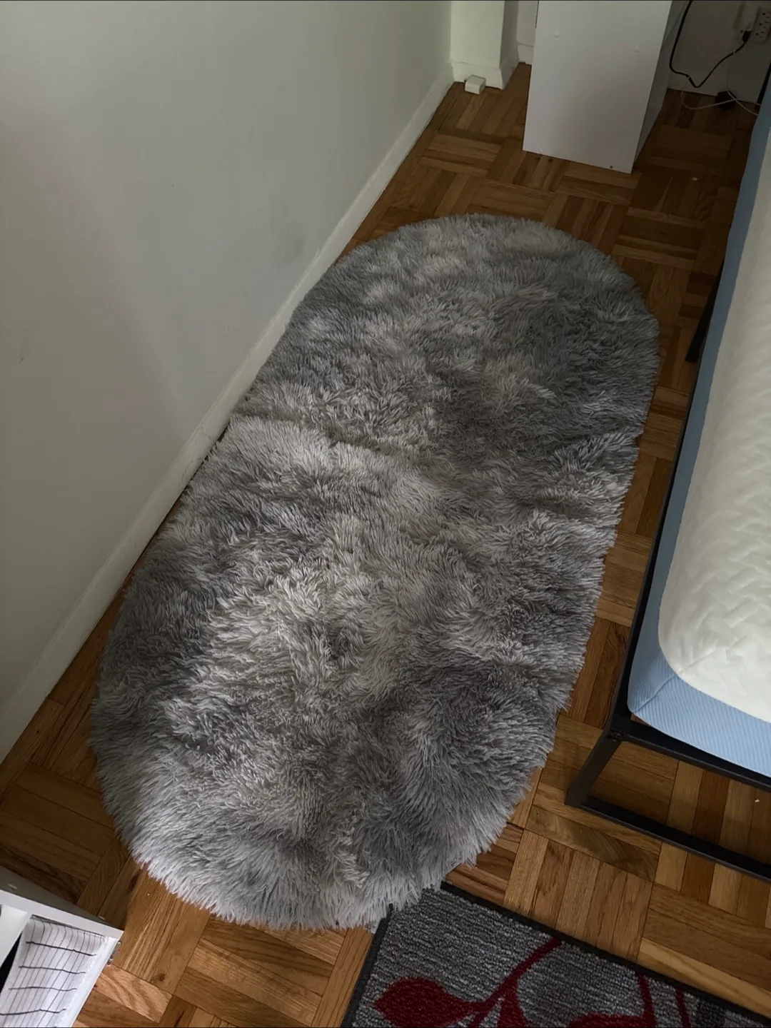 Gray Fluffy Rug thumbnail