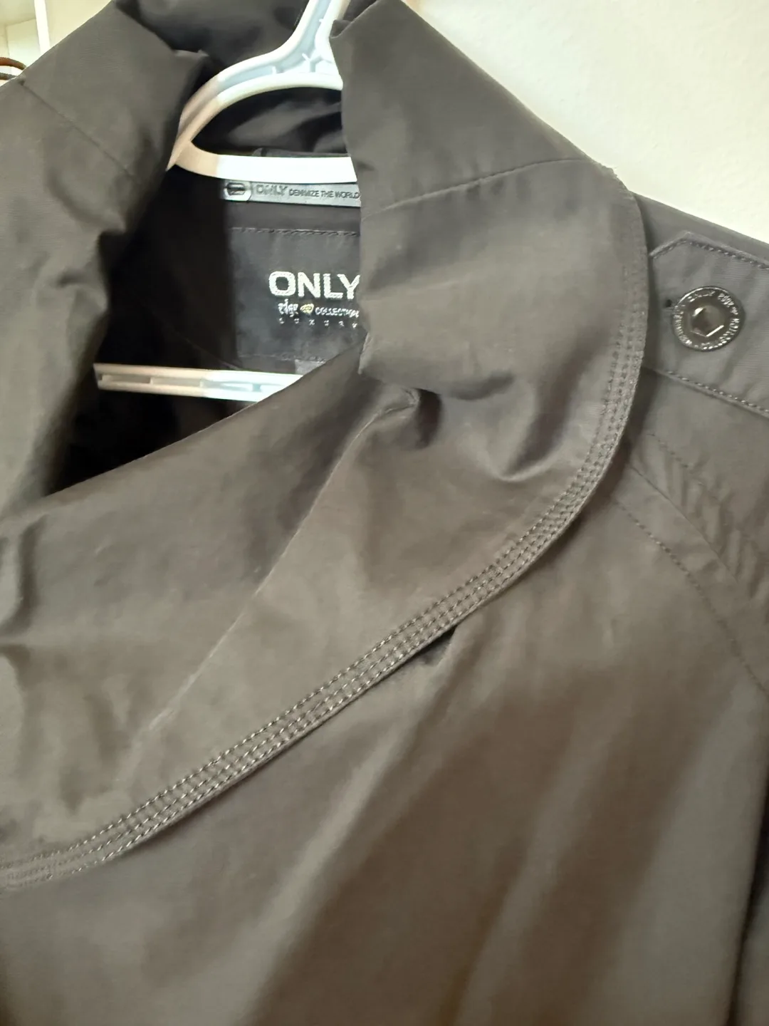ONLY Edge Collection Black Trench Coat - Size M image indicator(3)