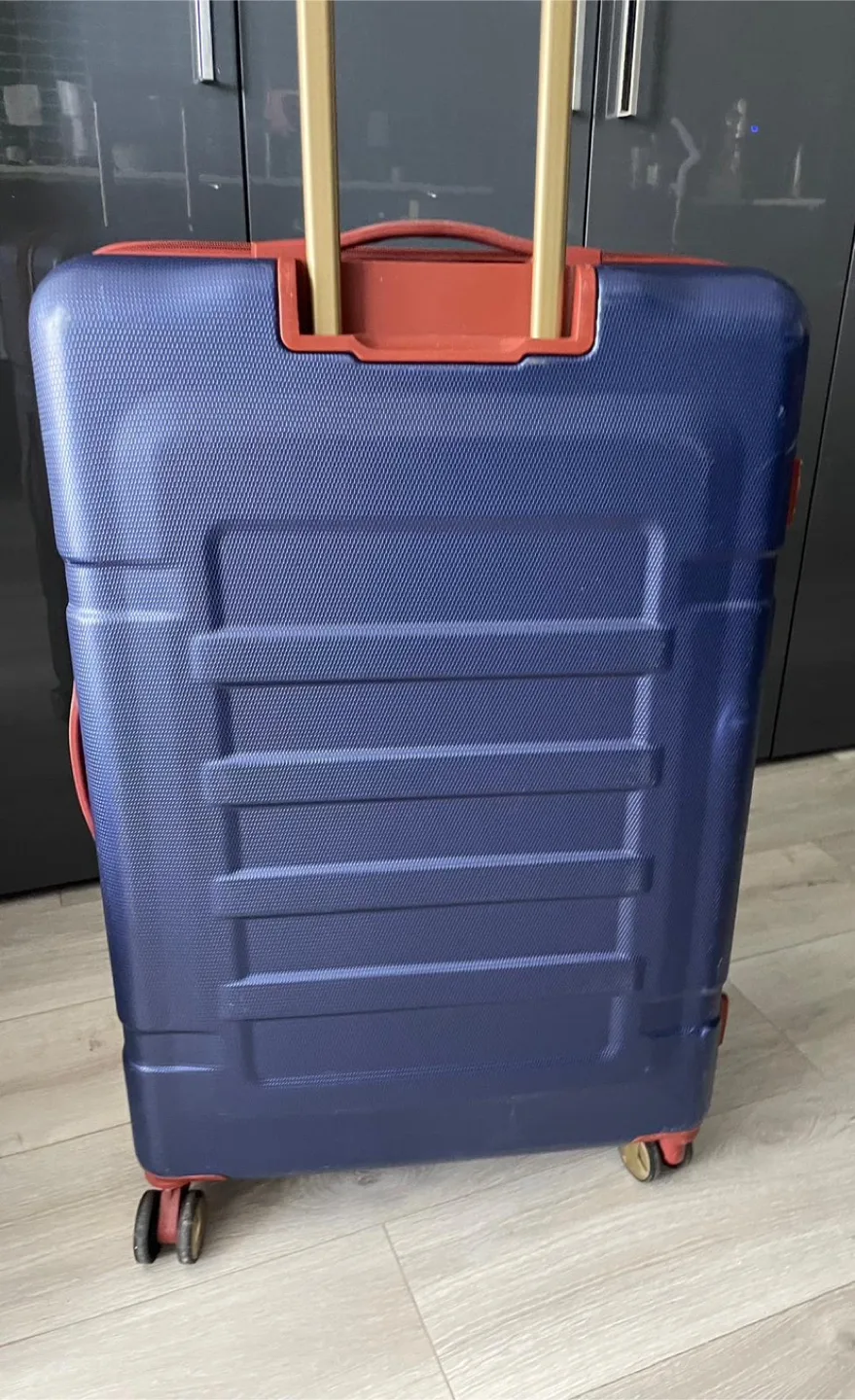 Dockers Large 30” Blue & Brown Hardshell Suitcase image indicator(4)