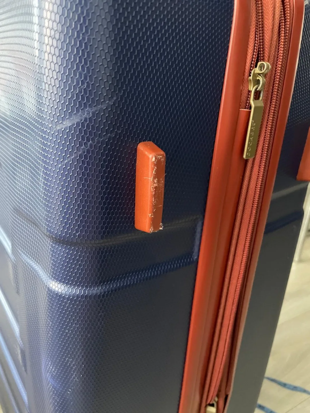 Dockers Large 30” Blue & Brown Hardshell Suitcase image indicator(9)