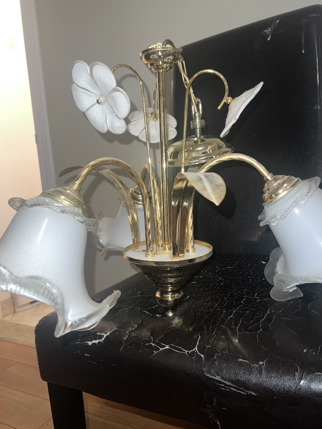 italian Floral Chandelier - Gold and White - photo 3