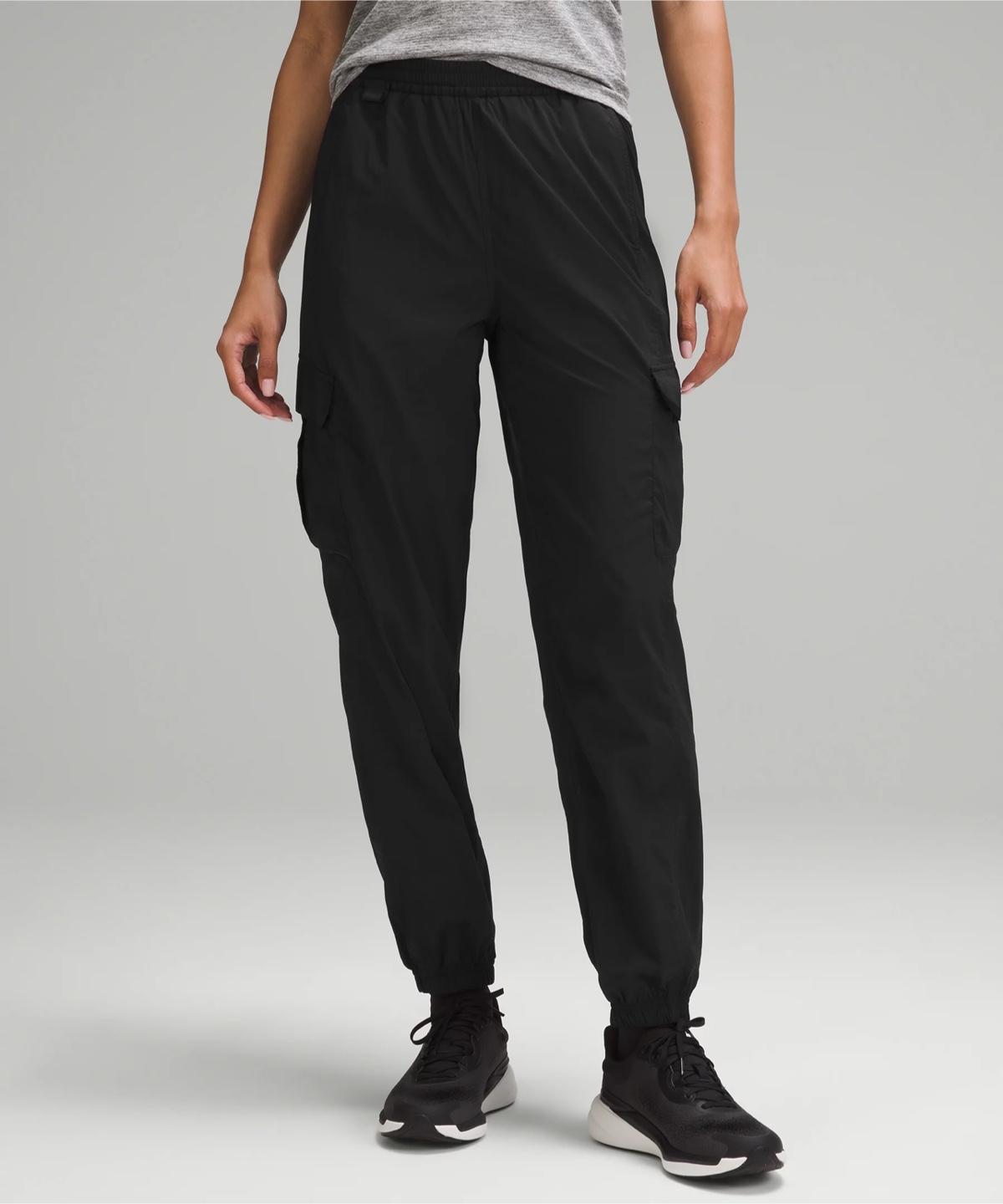 Lululemon Lightweight Cargo Mid-Rise Hiking Pant