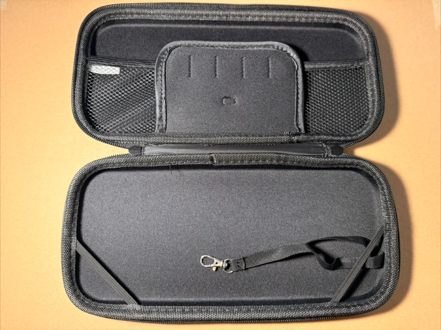 Nintendo Switch 2 Carrying Case - Grey image indicator(3)