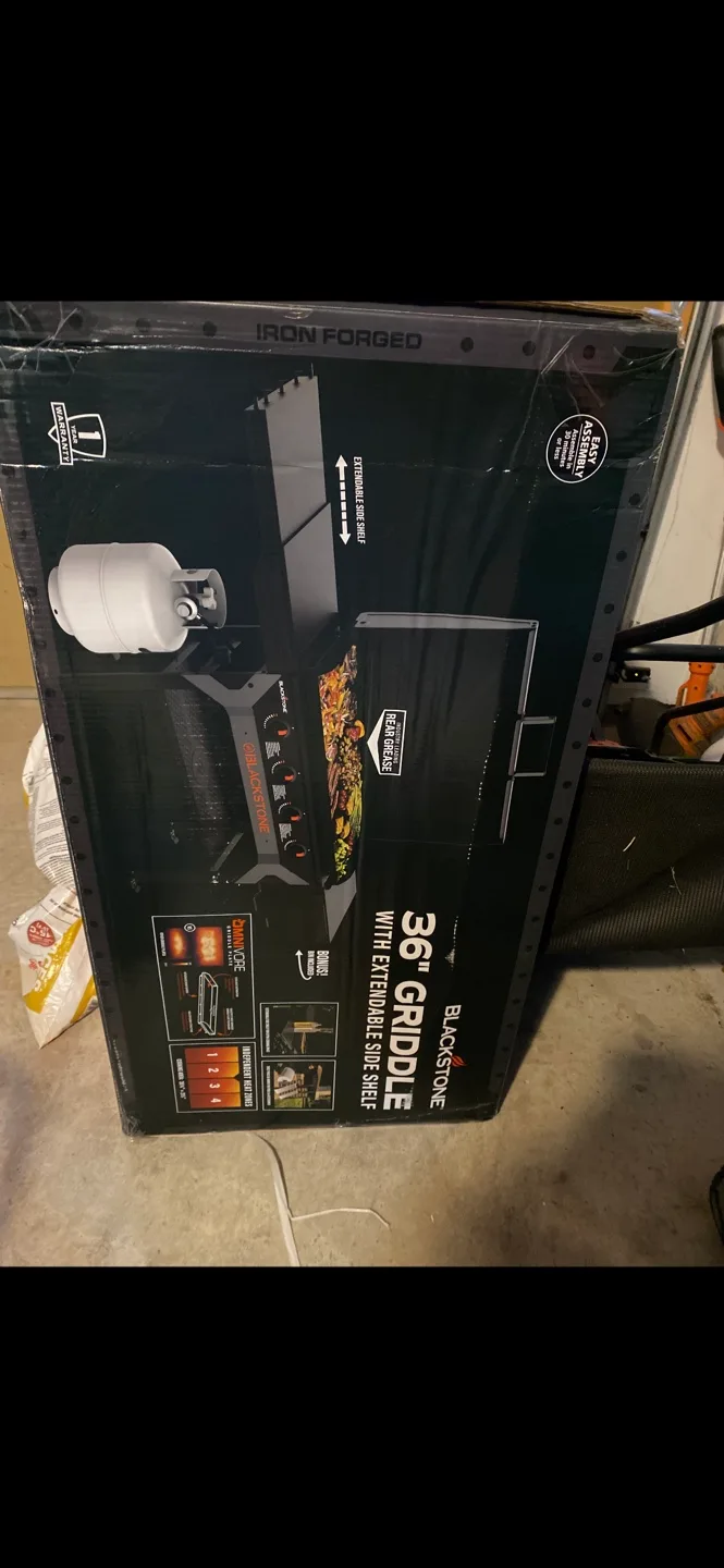 New Blackstone 36" Iron Forged Griddle Cooking Station image indicator(2)