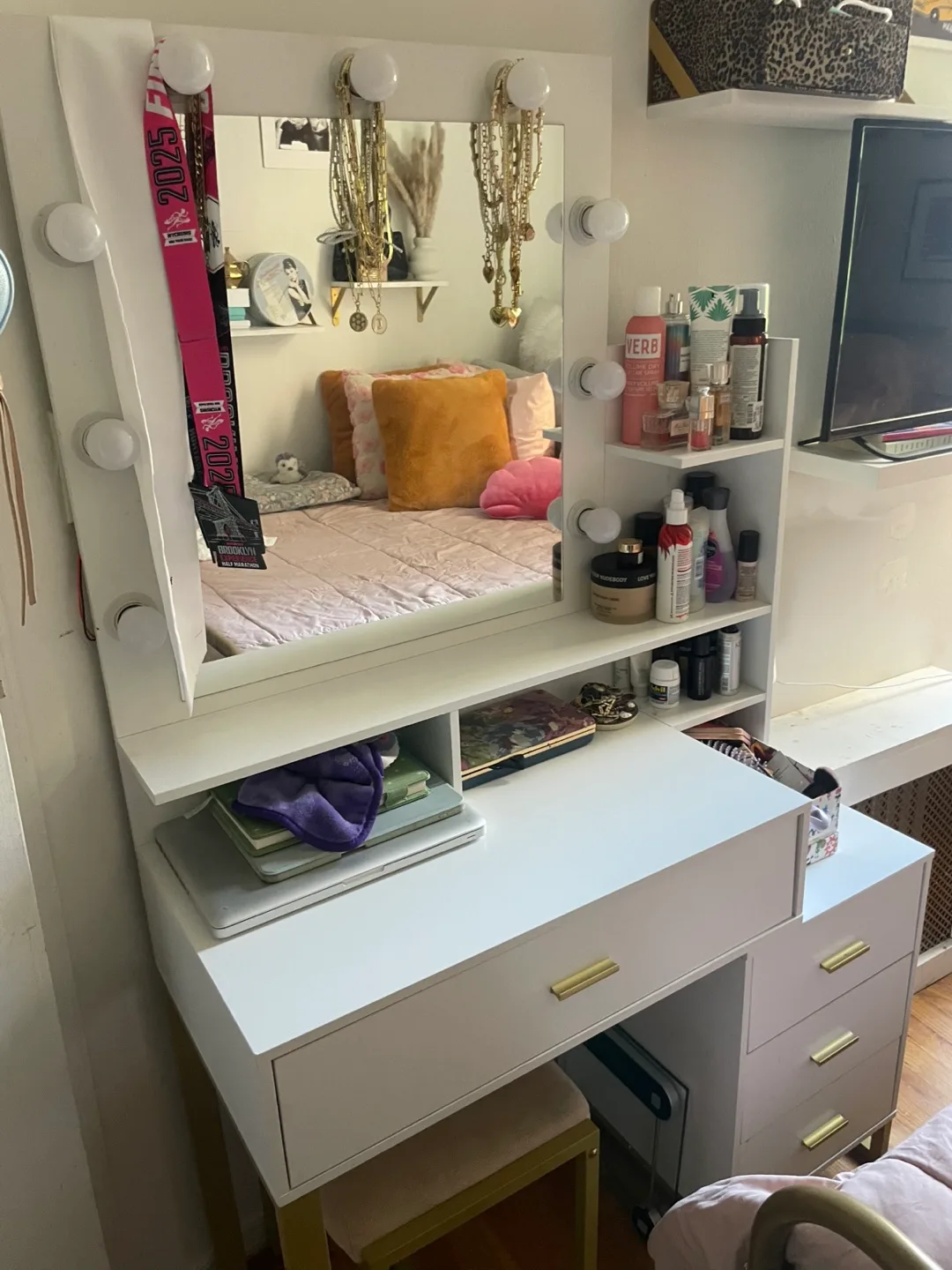 White Vanity Makeup Table with Lighted Mirror thumbnail