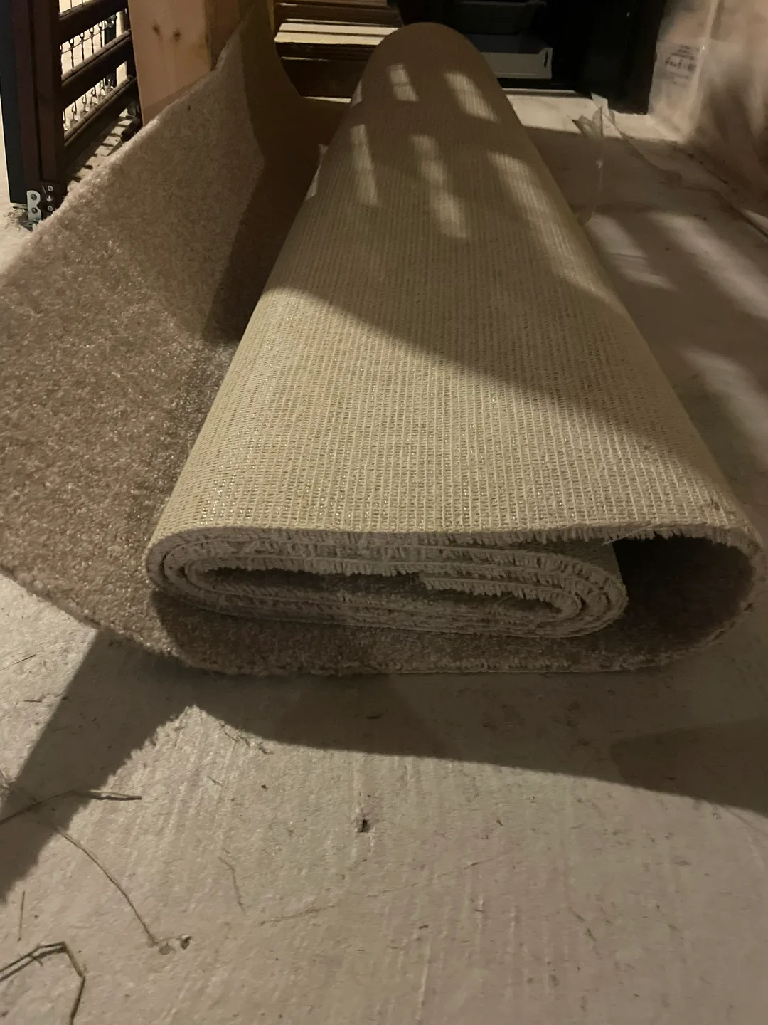 🇨🇦🍁PLS READ DESCRIPTION: Beige Carpet Roll thumbnail
