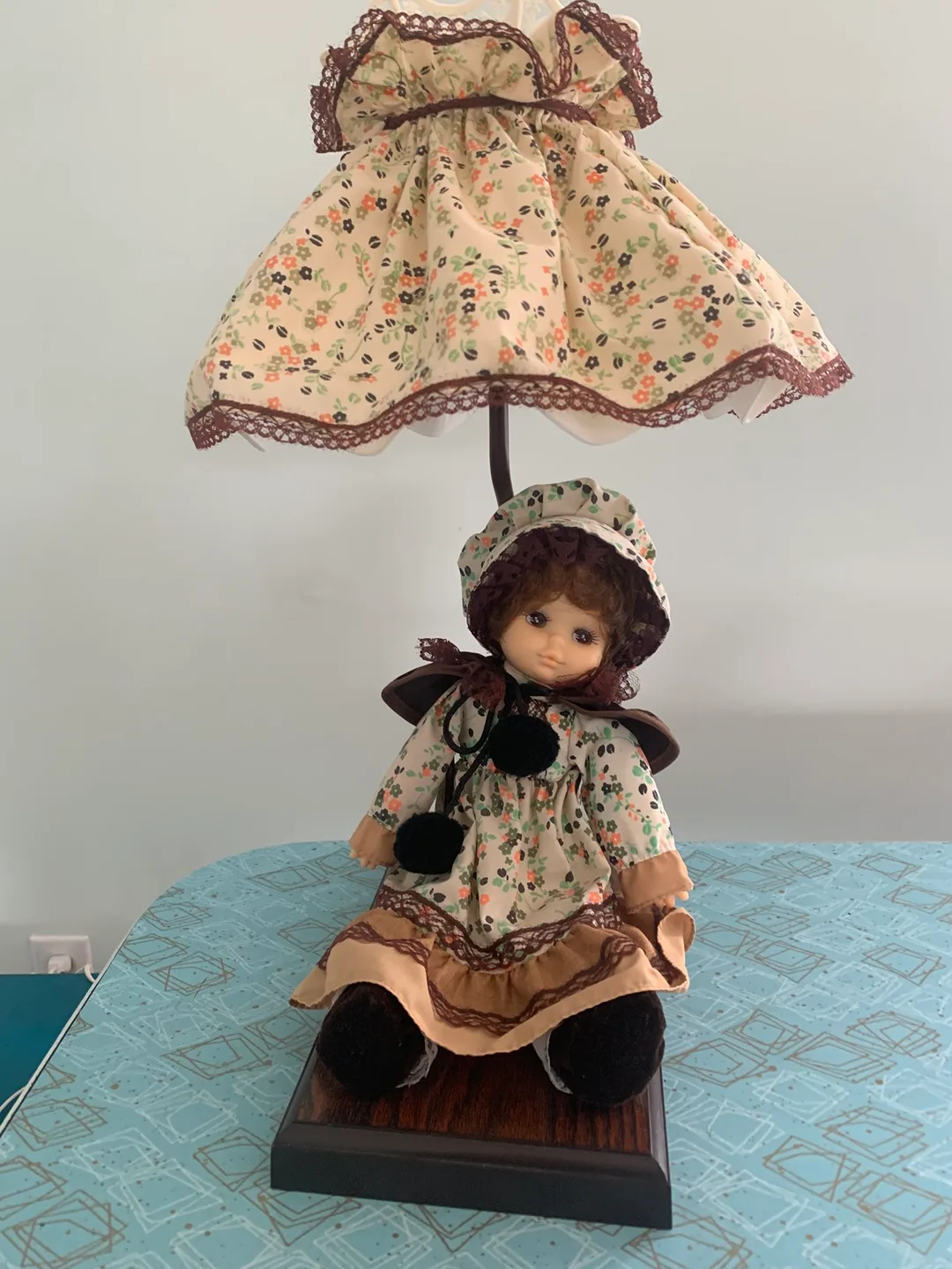 Vintage Doll Lamp with Floral Shade image indicator(4)