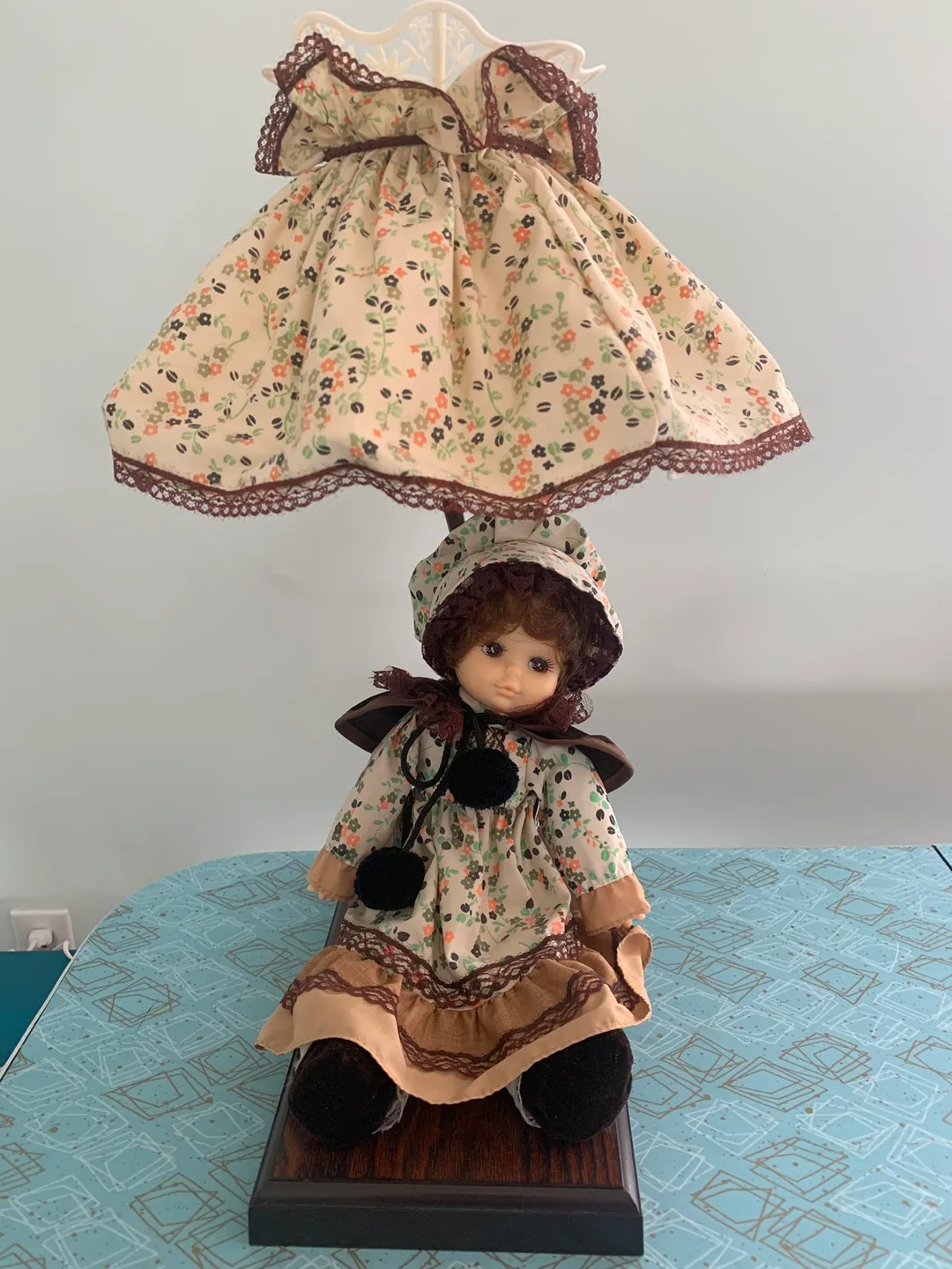 Vintage Doll Lamp with Floral Shade image indicator(5)