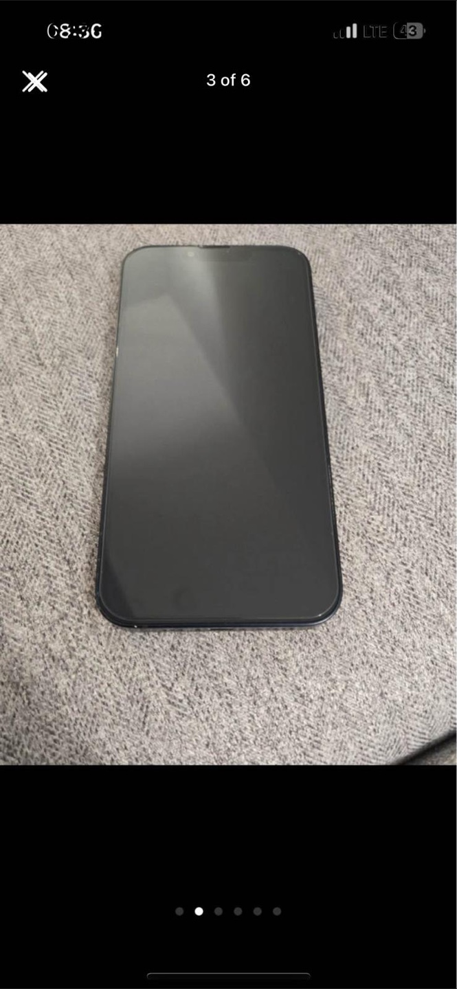 iPhone 13 256 GB - Black - Cases Included - photo 2