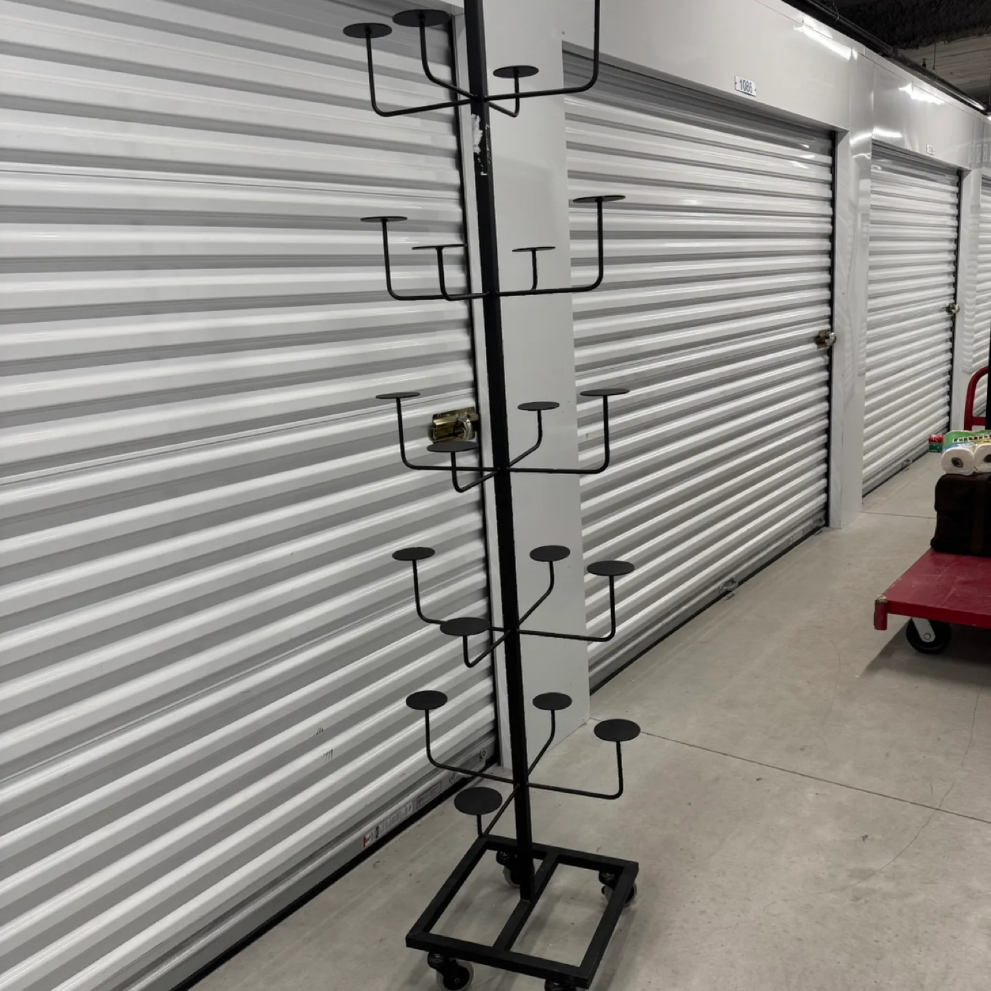 Black Metal Hat Display Stand on Wheels image indicator(5)