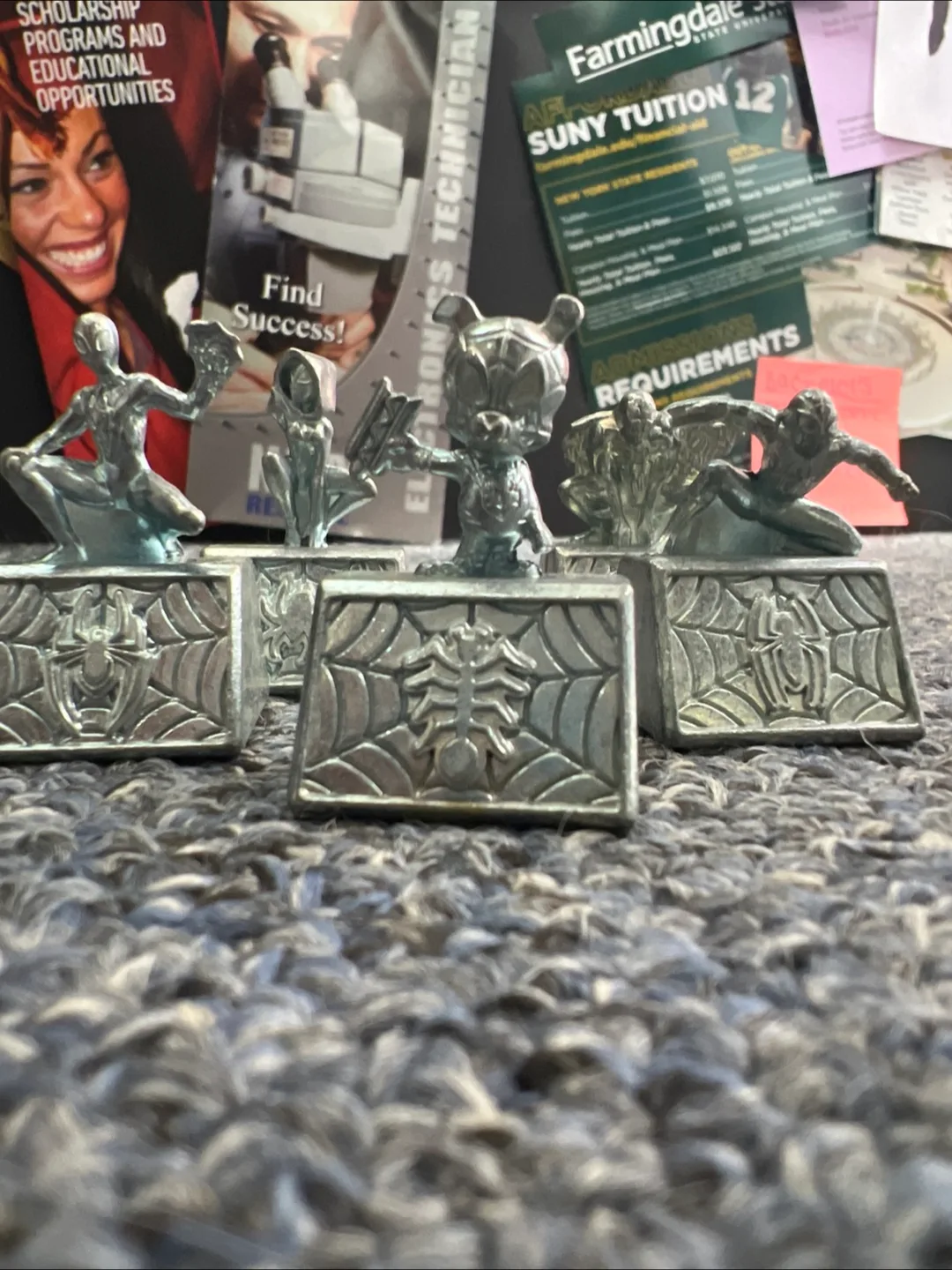 Marvel Spider-Man Pewter Figurine Set image indicator(2)